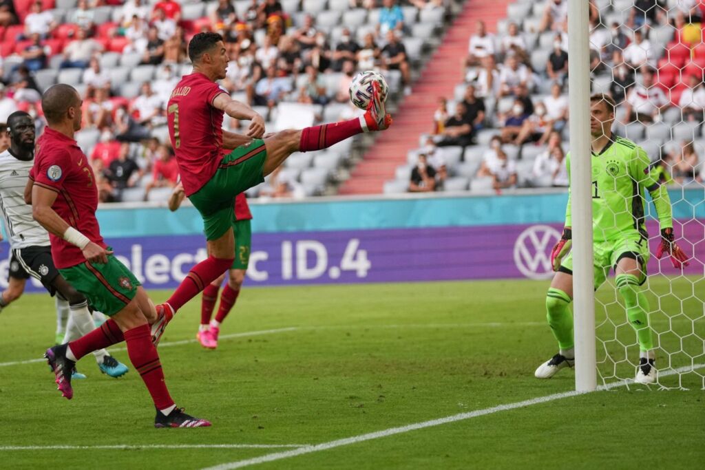 Οι τρεις στιγμές μαγείας του Κριστιάνο στα 36 (vid)