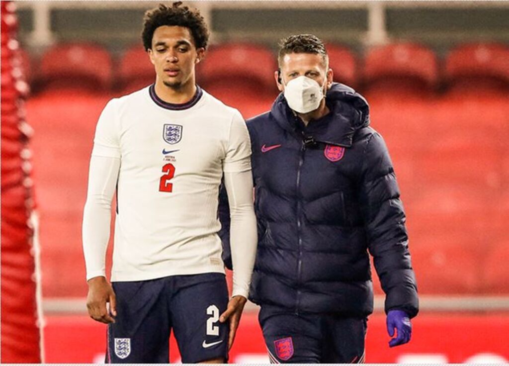 Τραυματίστηκε Αλεξάντερ Άρνολντ αμέσως μετά την κλήση του (pics)