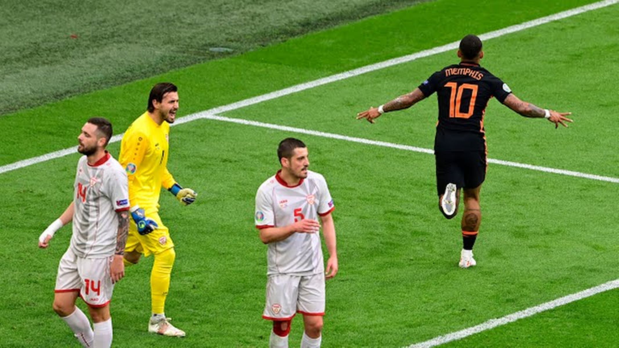 Ο Μέμφις Ντεπάι απλά… δεν σταματιέται (vid)