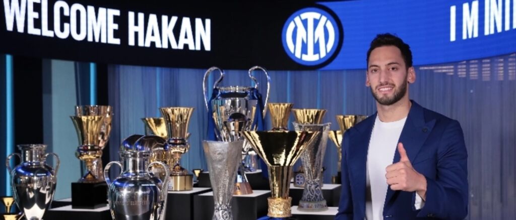 Τσαλχάνογλου: «Τεράστια ομάδα η Ίντερ! Χαίρομαι που ήρθα στους πρωταθλητές» (vid)