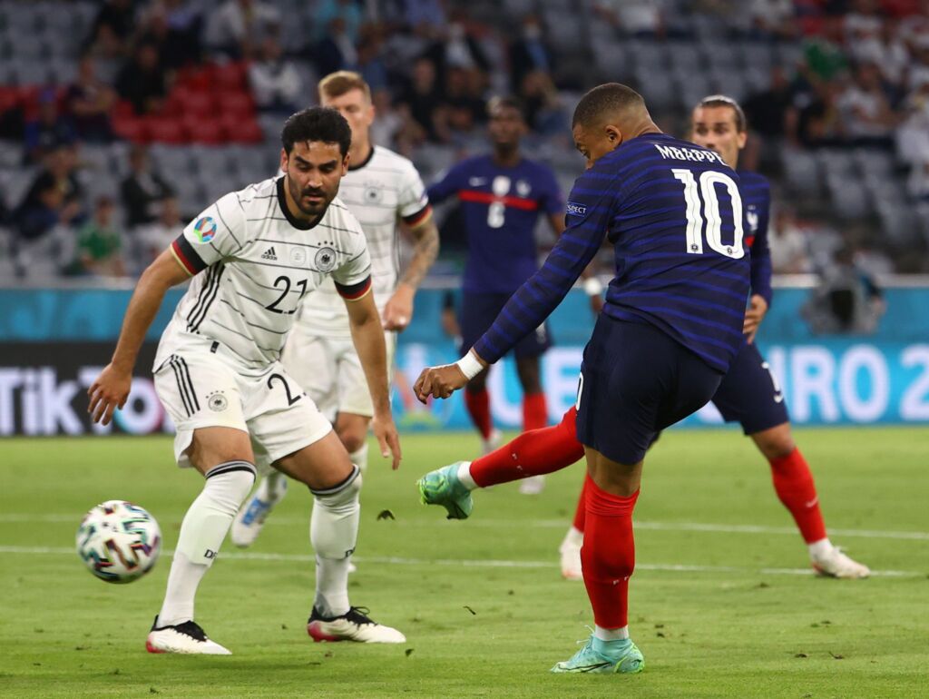 Μαγικό (οφσάιντ) γκολ του Μπαπέ! (vid)