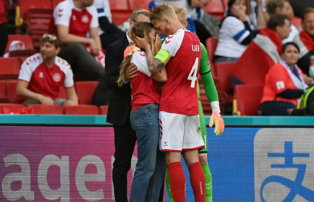 Ο Κιάερ στάθηκε ως αρχηγός δίπλα στον Έρικσεν!