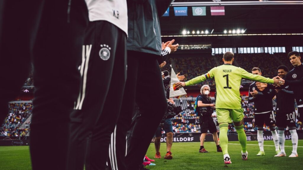 Ο Νόιερ αποθεώθηκε… και έγραψε ιστορία με την Γερμανία! (pics)