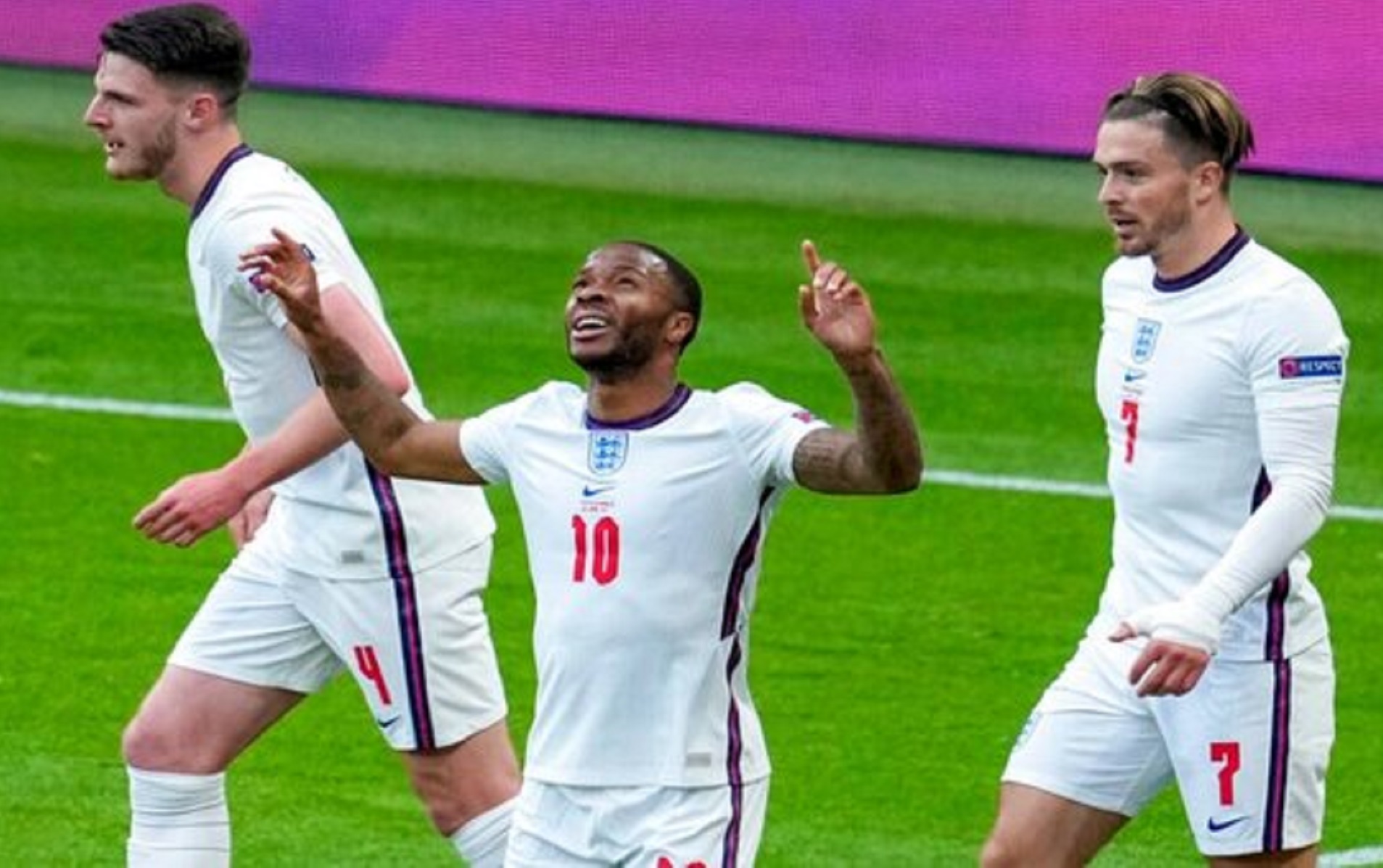 Football is coming home…” & γαλανόλευκο τσαγανό – τριάδα για ταμείο στο 8.49!