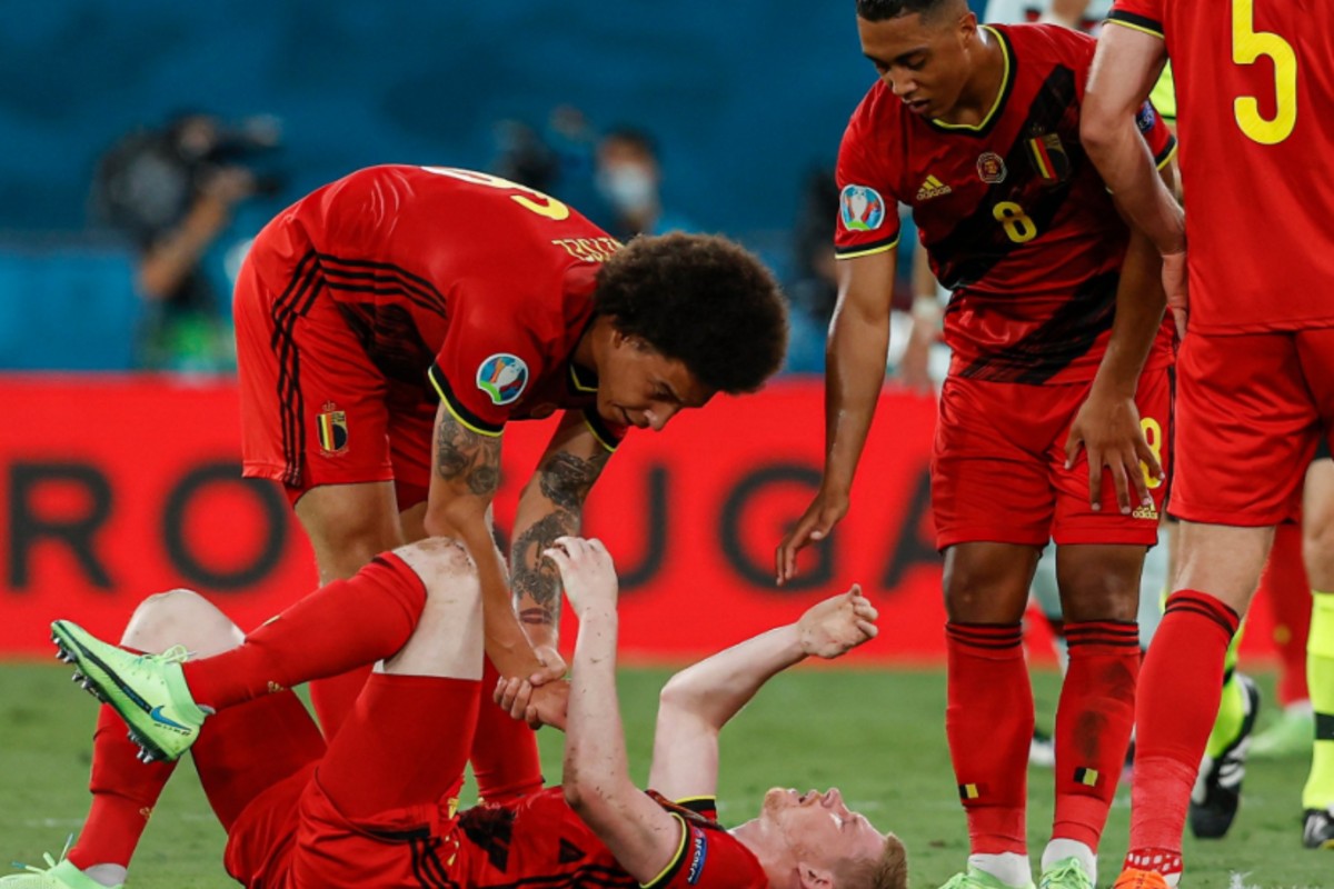 Ντε Μπρούιν: «Έπαιξα με σχισμένους συνδέσμους»