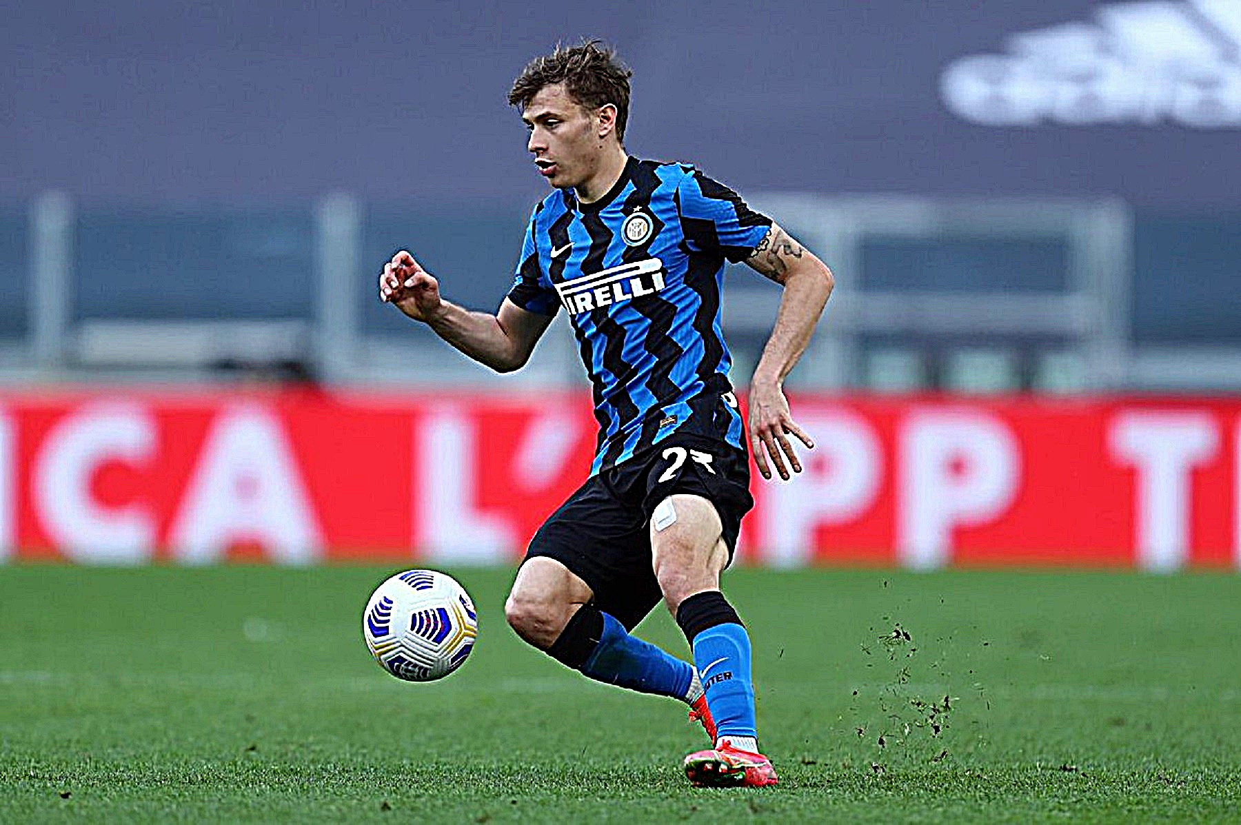 Η Λίβερπουλ έχει πάθει… τρέλα με τον Μπαρέλα!