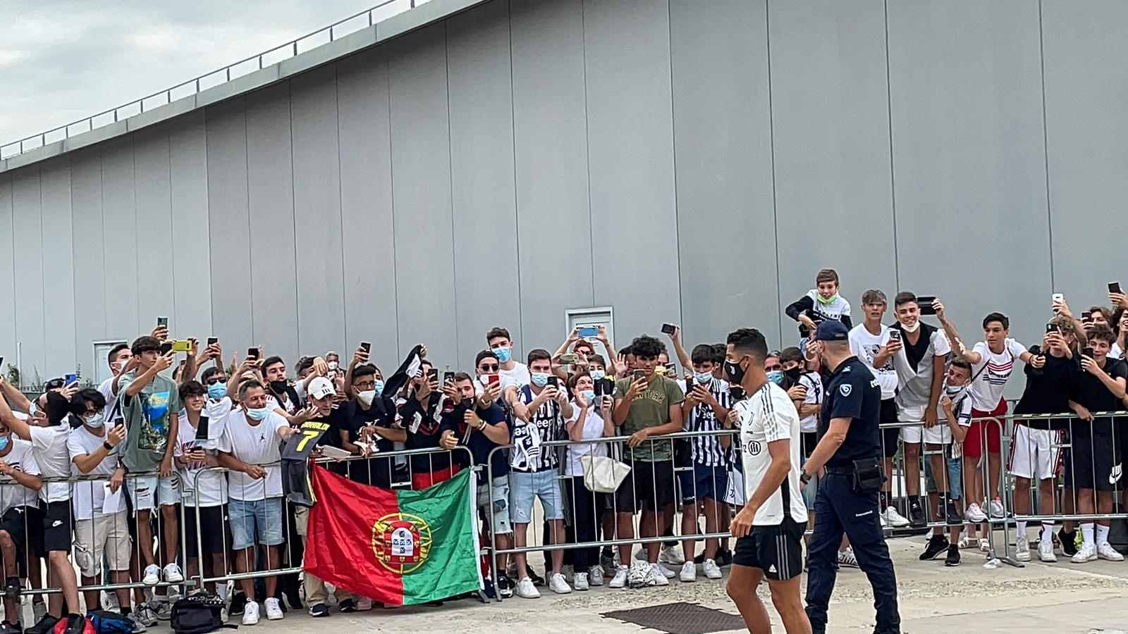 O Κριστιάνο επέστρεψε στο Τορίνο και… έγινε ο χαμός! (vid)