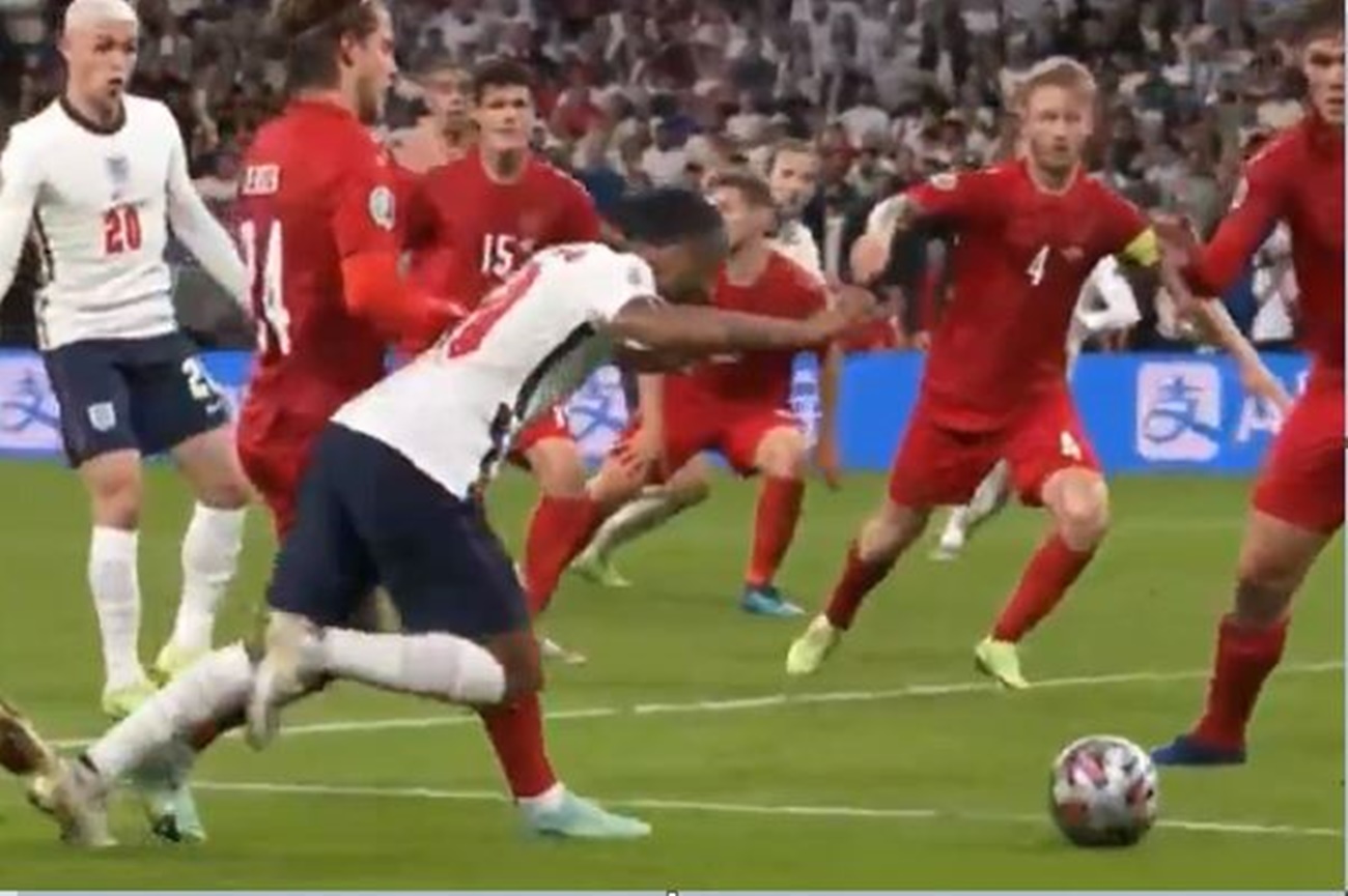 Μπροστά η Αγγλία με αυστηρότατο πέναλτι! (vid)