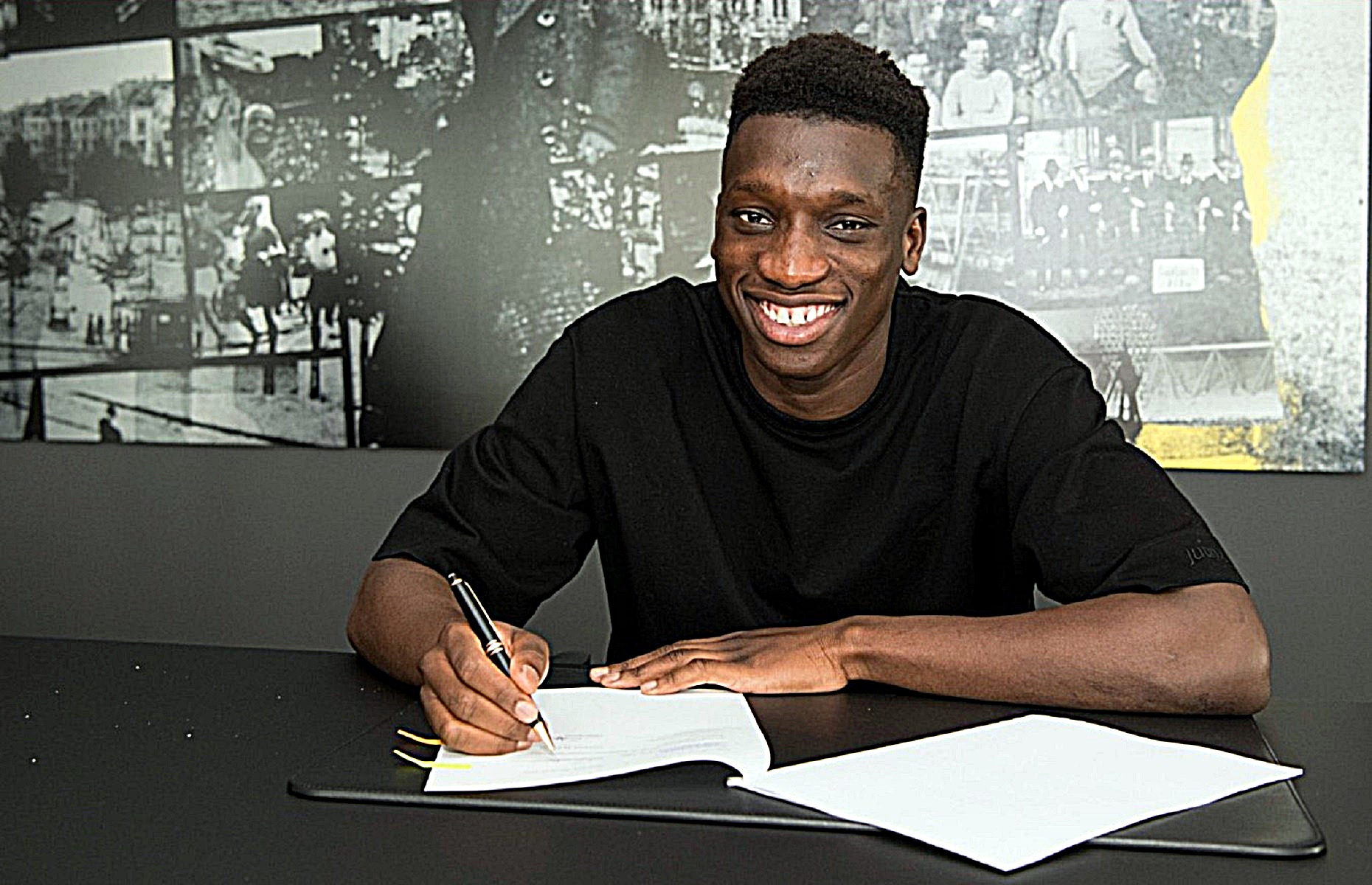 Η Ντόρτμουντ «έκλεψε» το… διαμαντάκι της Παρί! (pic)