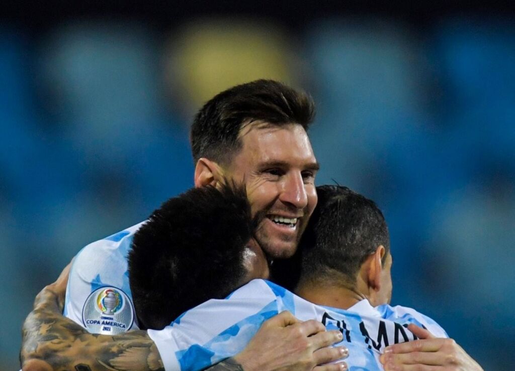 O Μέσι «σκόρπισε» το Εκουαδόρ – Ημιτελικά η Αργεντινή (vid)