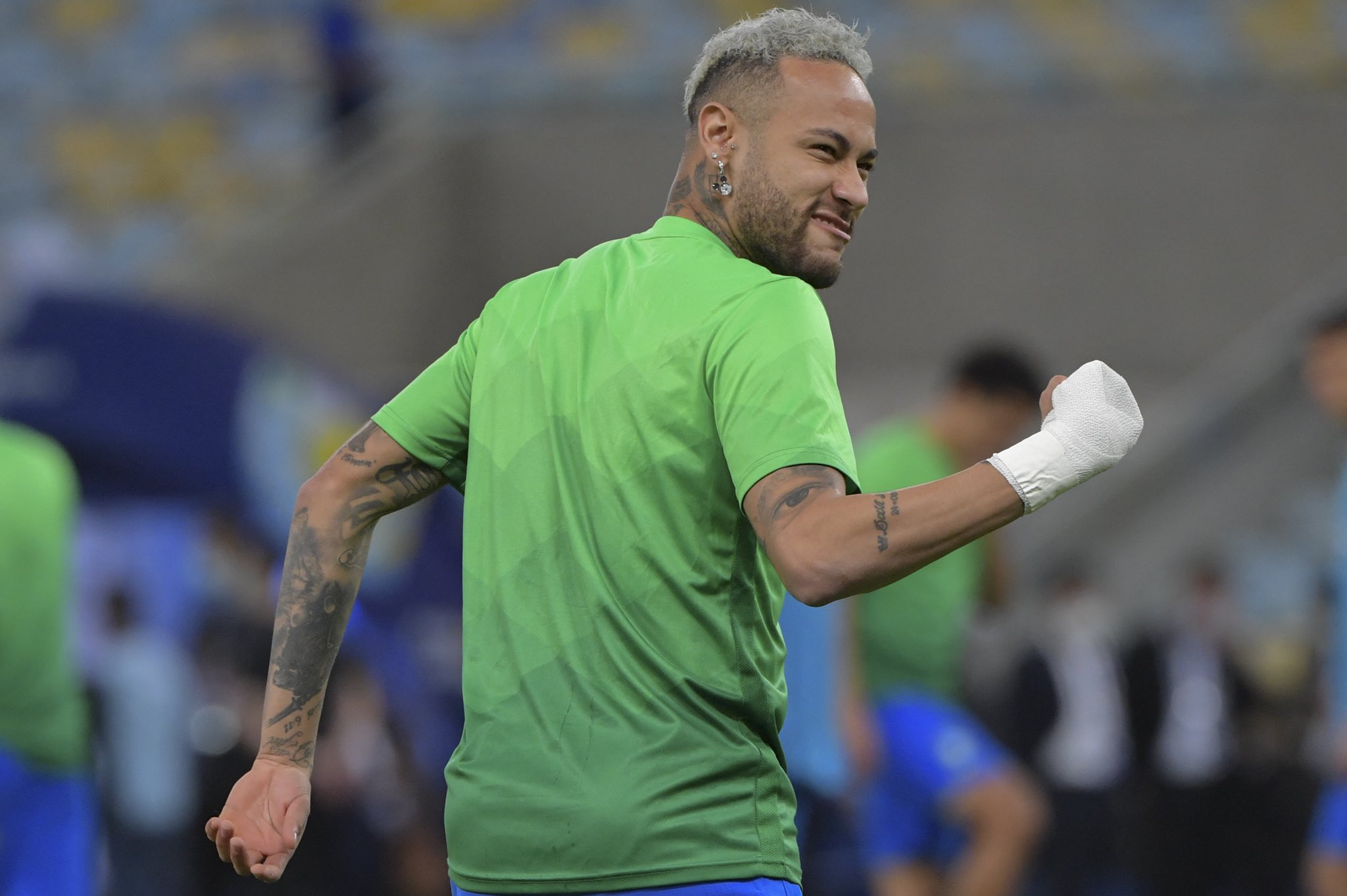 Ο Νεϊμάρ μοιράζει απλόχερα «σομπρέρο» στην άμυνα της Αργεντινής! (vid)