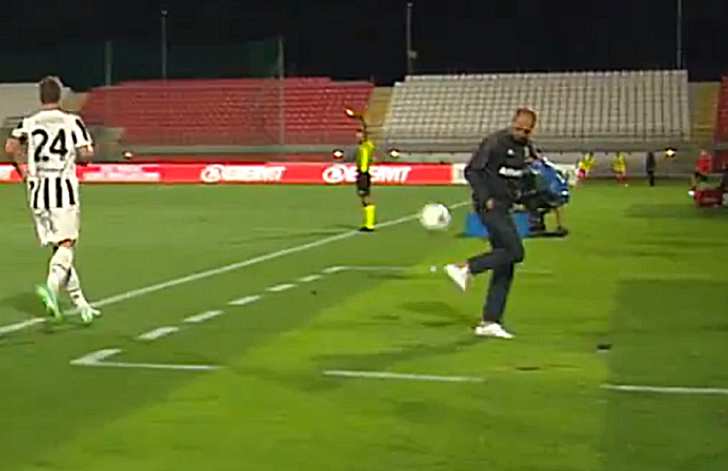 Η τέχνη δεν ξεχνιέται για τον Αλέγκρι… (vid)