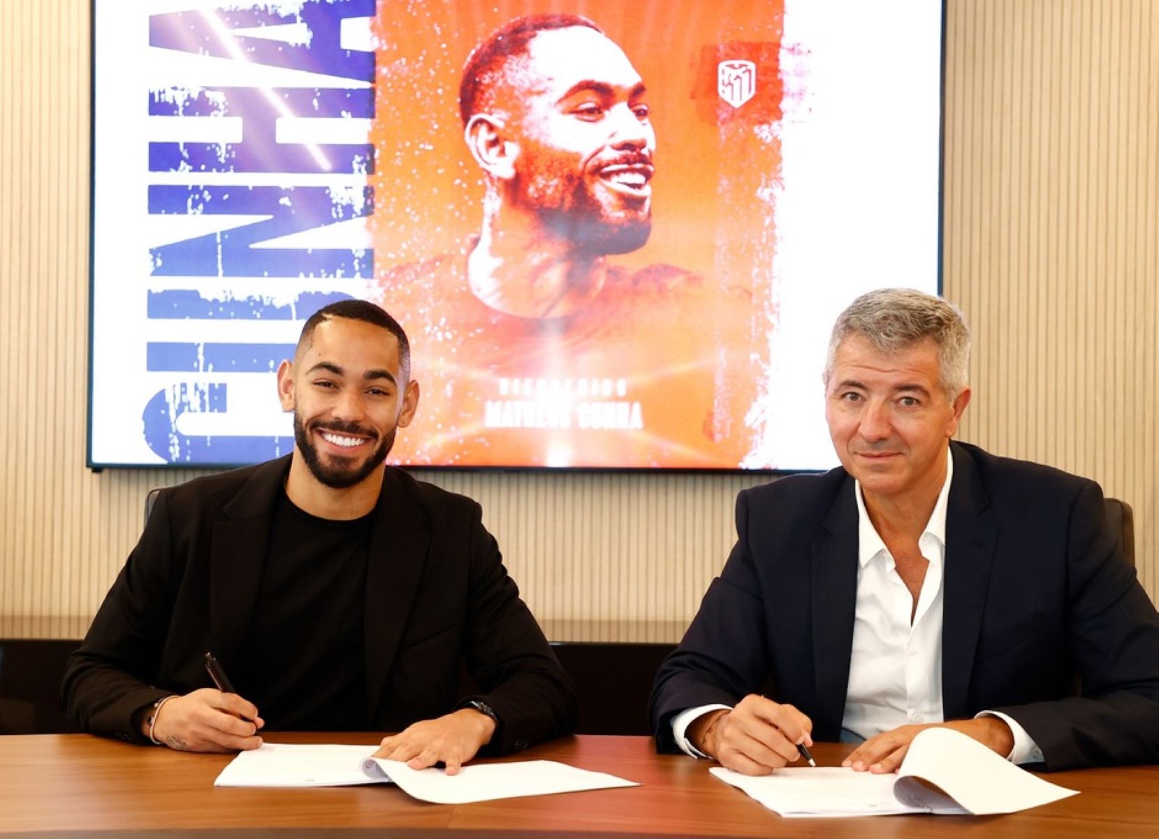 Επίσημο: «Ροχιμπλάνκο» ο Ματέους Κούνια (pic)