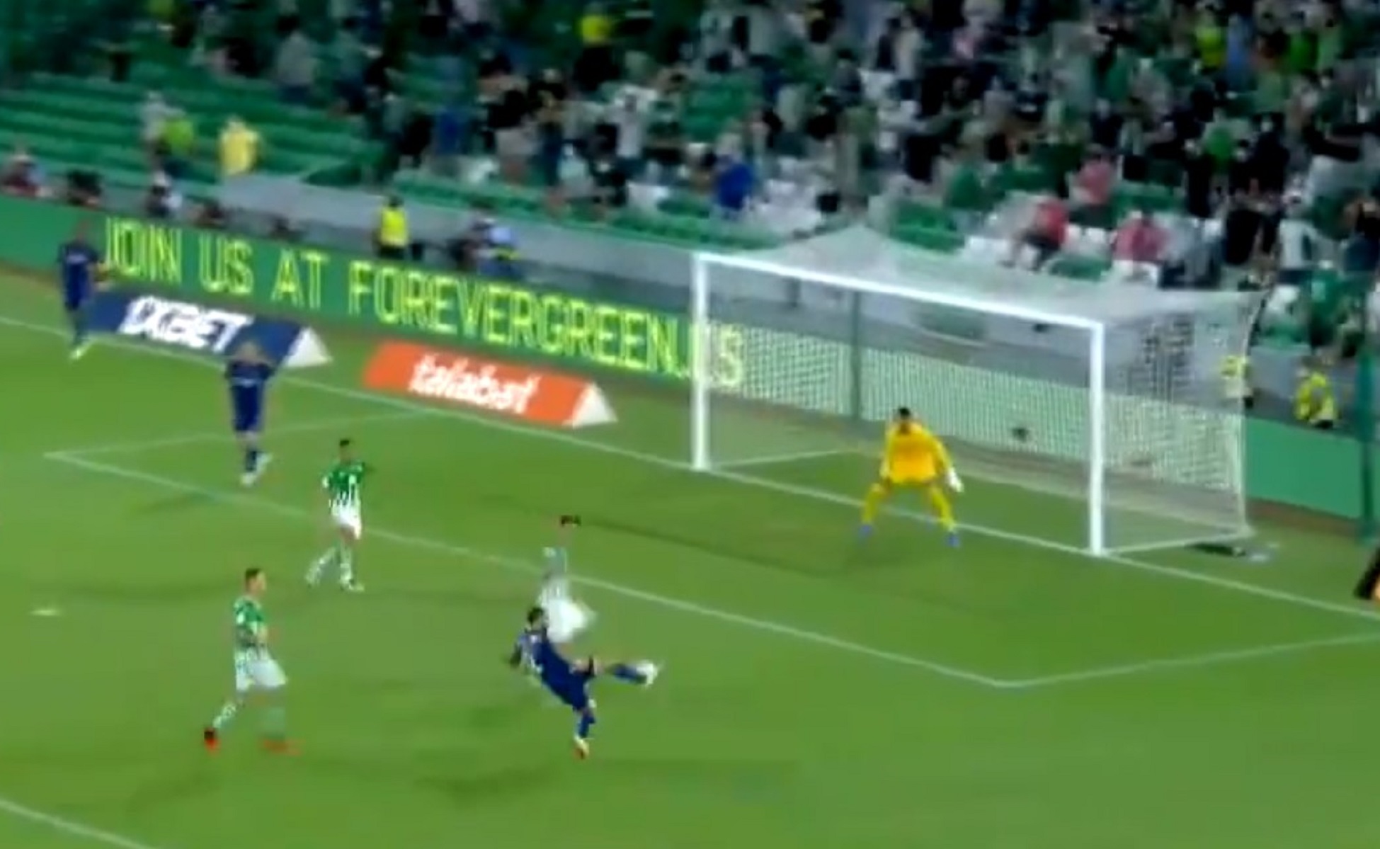 Ο Καρβαχάλ έλυσε τον «γόρδιο δεσμό» με γκολάρα! (vid)