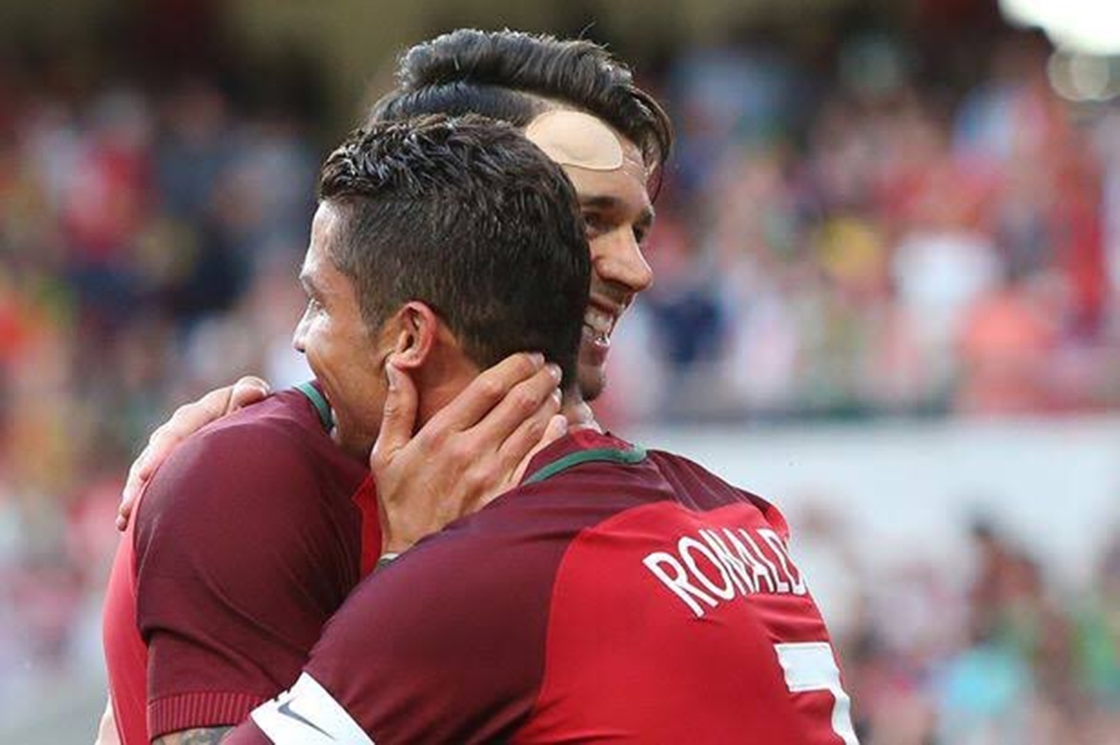 «Λέω κάθε μέρα στον Κριστιάνο να έρθει στη Λιλ για να κοντάρουμε την Παρί»