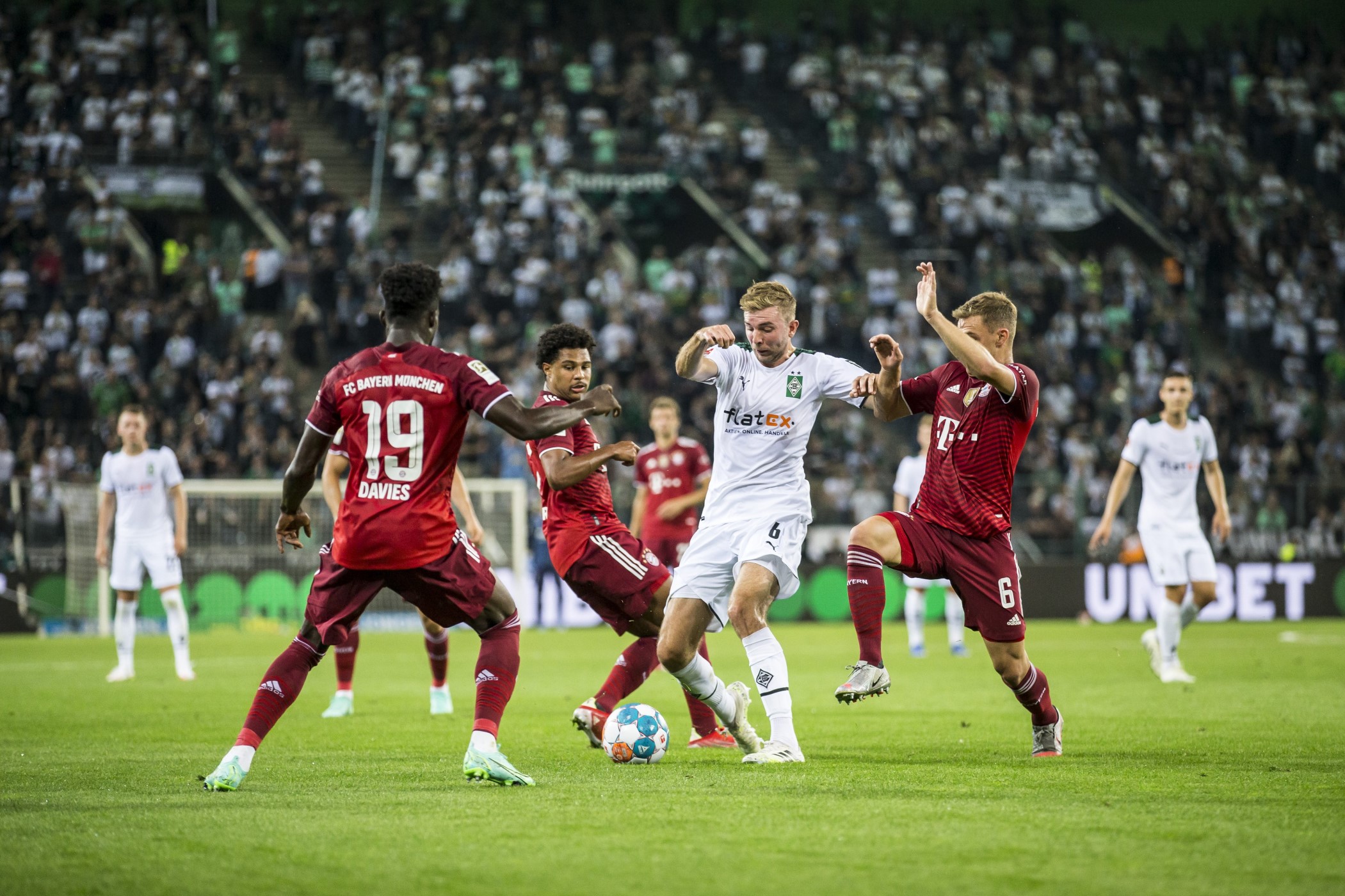 «Βράζουν» στην Γκλάντμπαχ για το πέναλτι… που δεν είδε ποτέ ο ρέφερι! (vid)