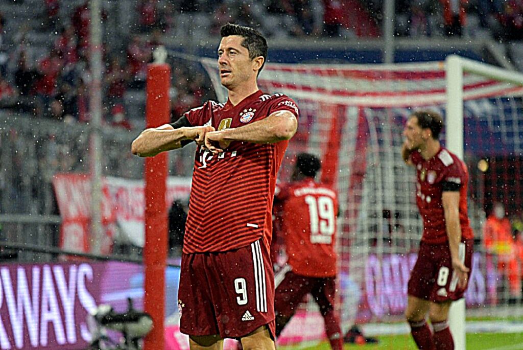 Ο Λεβαντόφσκι δεν ξέρει τι πάει να πει «φρένο»!