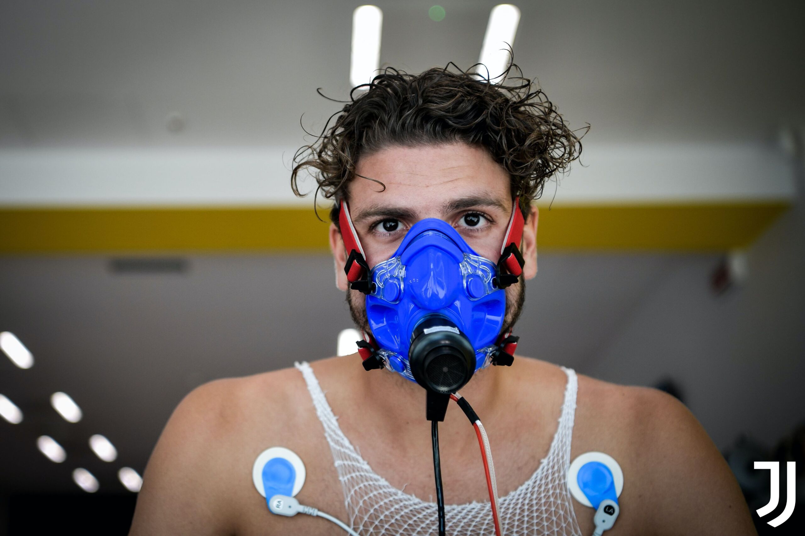 Τα κάνει όλα και συμφέρει ο Λοκατέλι! 