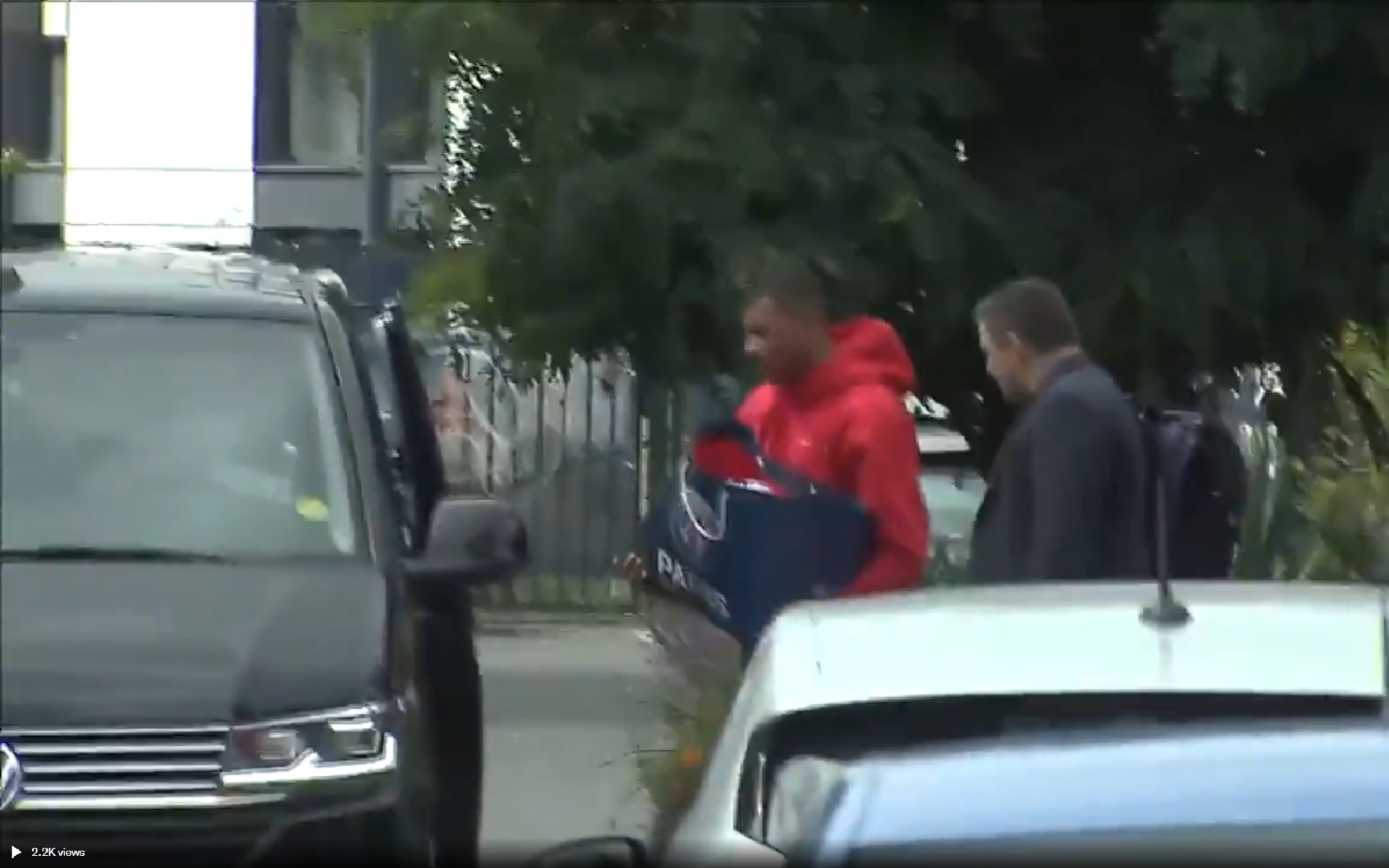 Ο Μπαπέ έφυγε με τσάντες από το προπονητικό της Παρί! (vid)