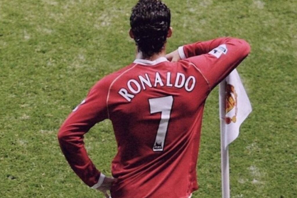 Ο Καβάνι κάνει στην άκρη – Το «7» επιστρέφει στον Κριστιάνο