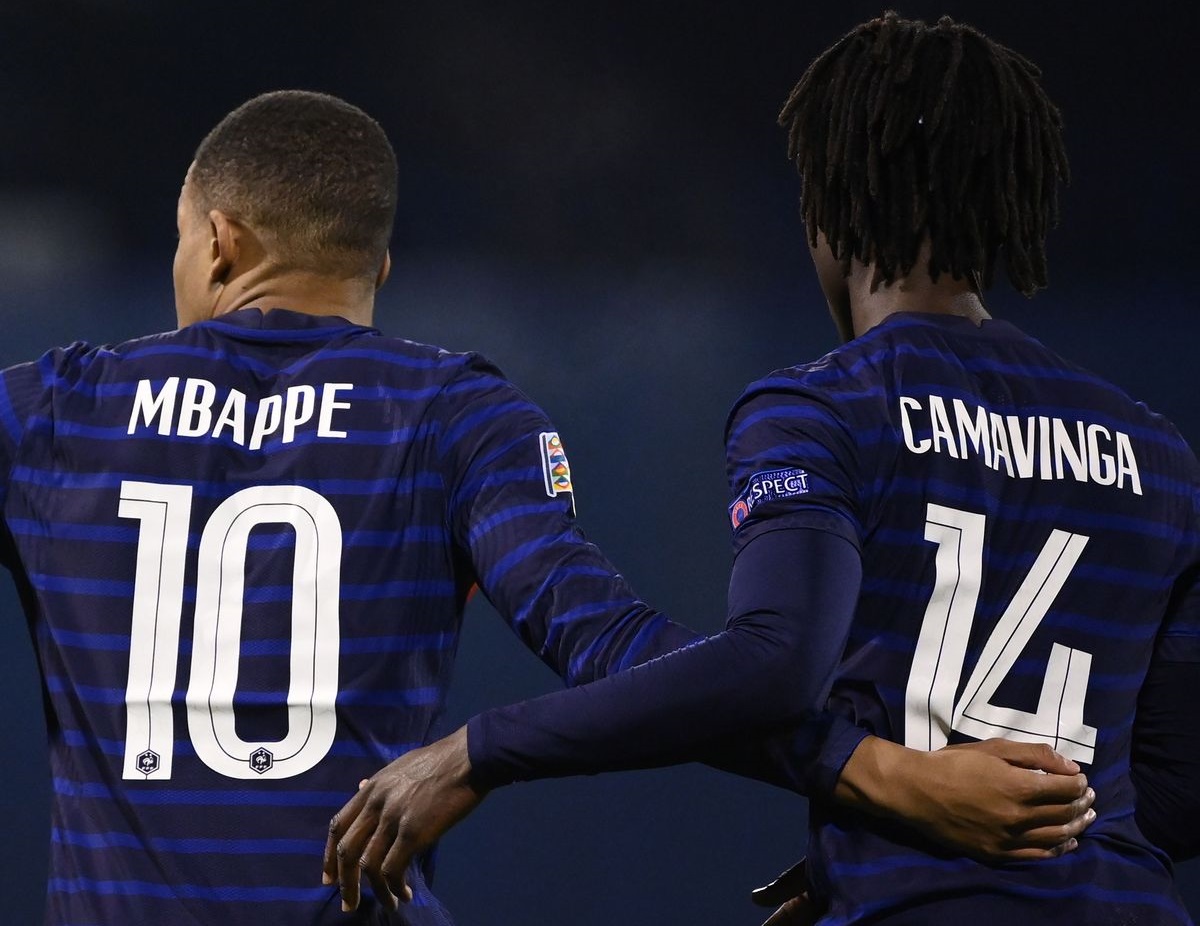 Like γεμάτο νόημα του Μπαπέ στον Καμαβινγκά! (pic)