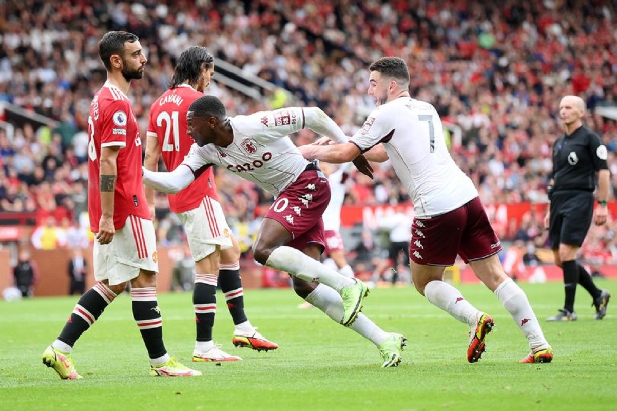 Η Βίλα έκλεισε το… Χάους της Γιουνάιτεντ! (vid)