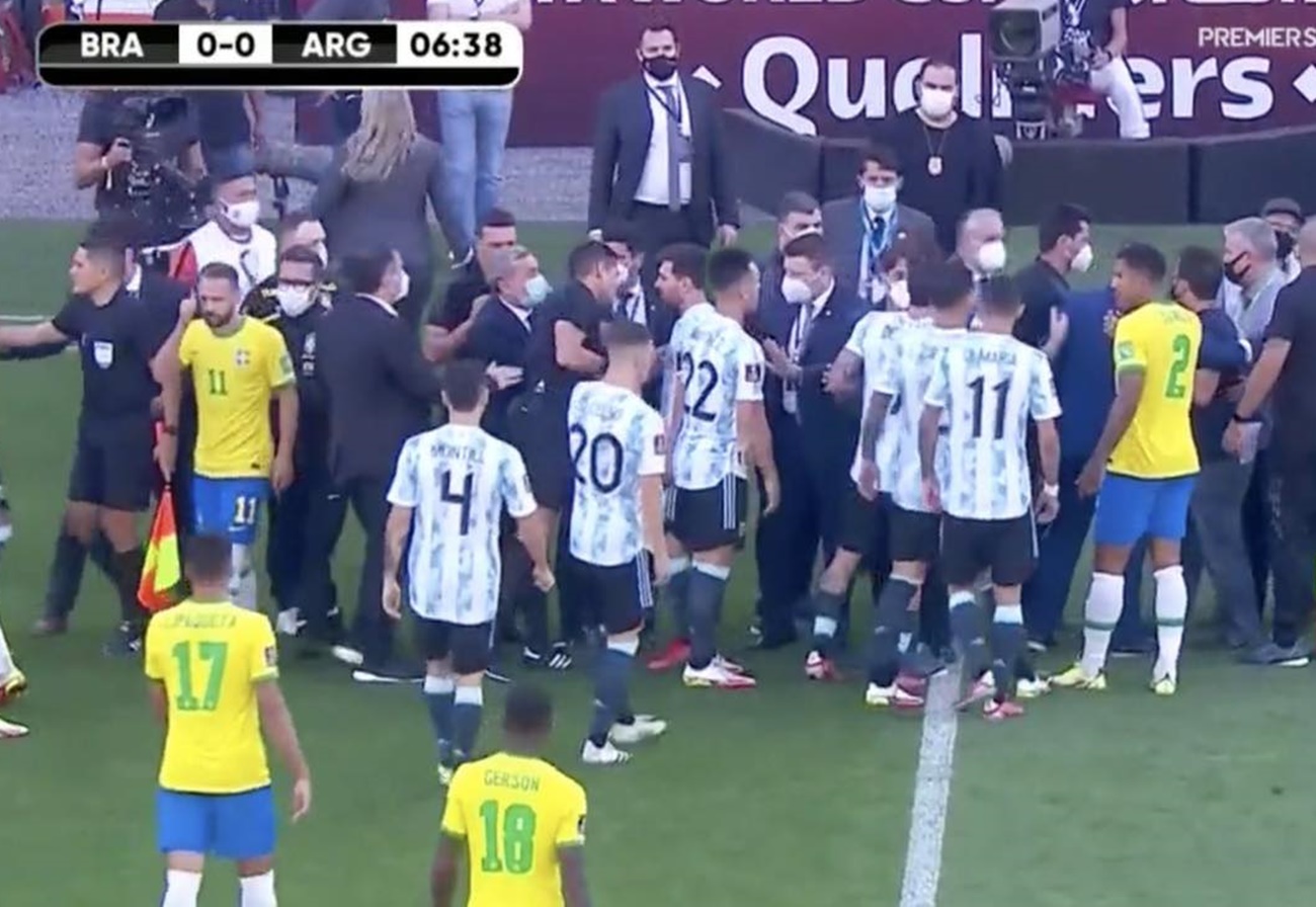 Απίστευτο: Η αστυνομία διέκοψε το Βραζιλία – Αργεντινή! (pic, vid)