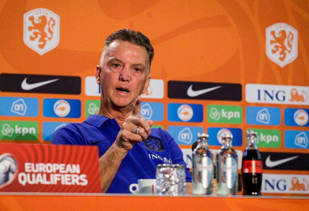 «Τα πήρε» ο Φαν Χάαλ, αλλά εγκωμίασε Τούχελ! (pic)