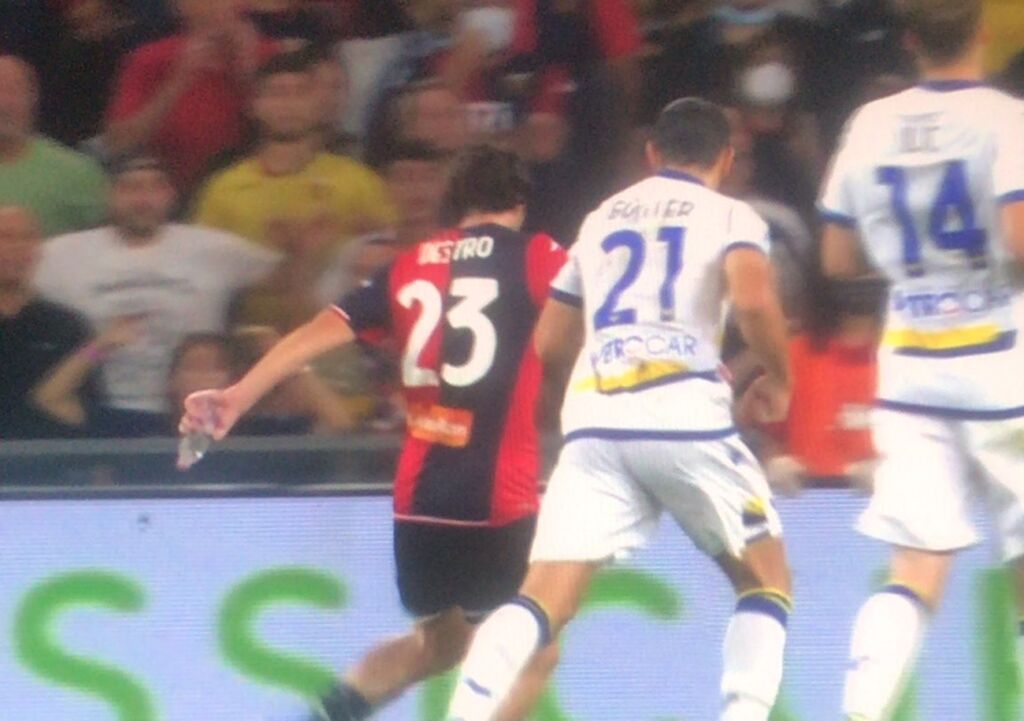 Με μπουκάλι νερό στο χέρι σκόραρε ο γίγαντας Ντέστρο! (vid)