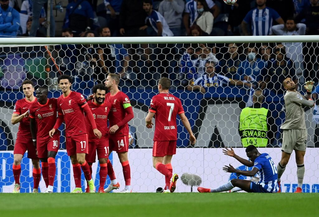 Πέταγε φωτιές στους «δράκους» η Λίβερπουλ! (vid)