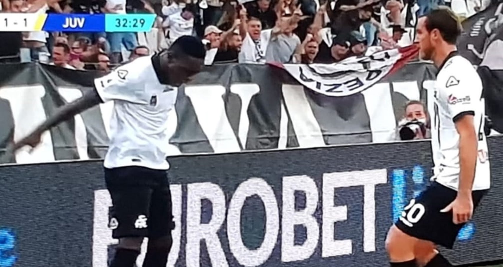 Παίκτης της Σπέτσια «κάρφωσε» τη Γιοβέντους και την είδε… Κριστιάνο! (vid)