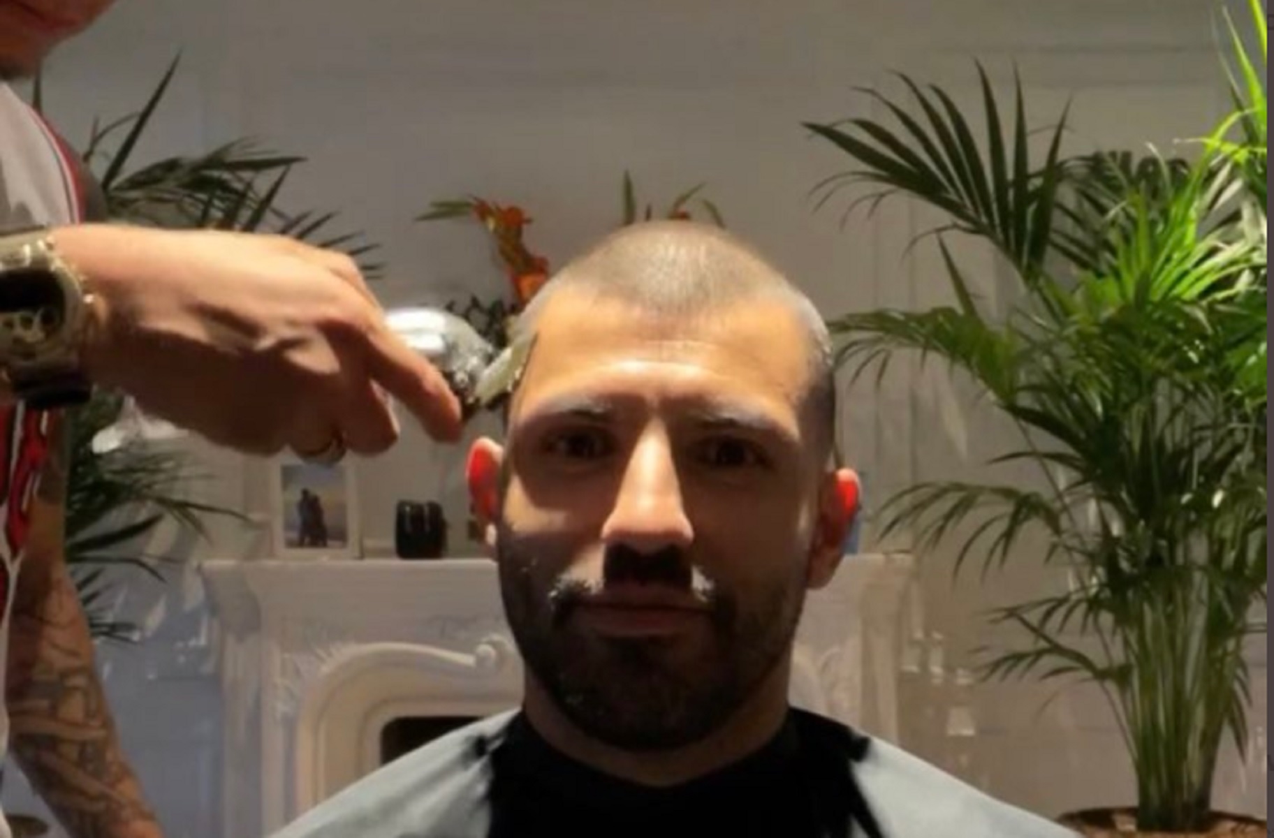 Τα πήρε όλα σε Live μετάδοση ο Αγκουέρο (pics)