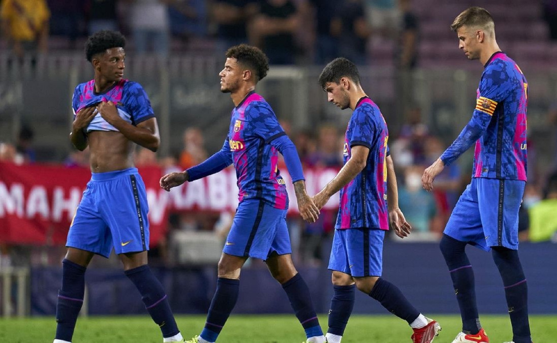 Μυρίζουν «μπαρούτι» τα αποδυτήρια της Μπαρτσελόνα!