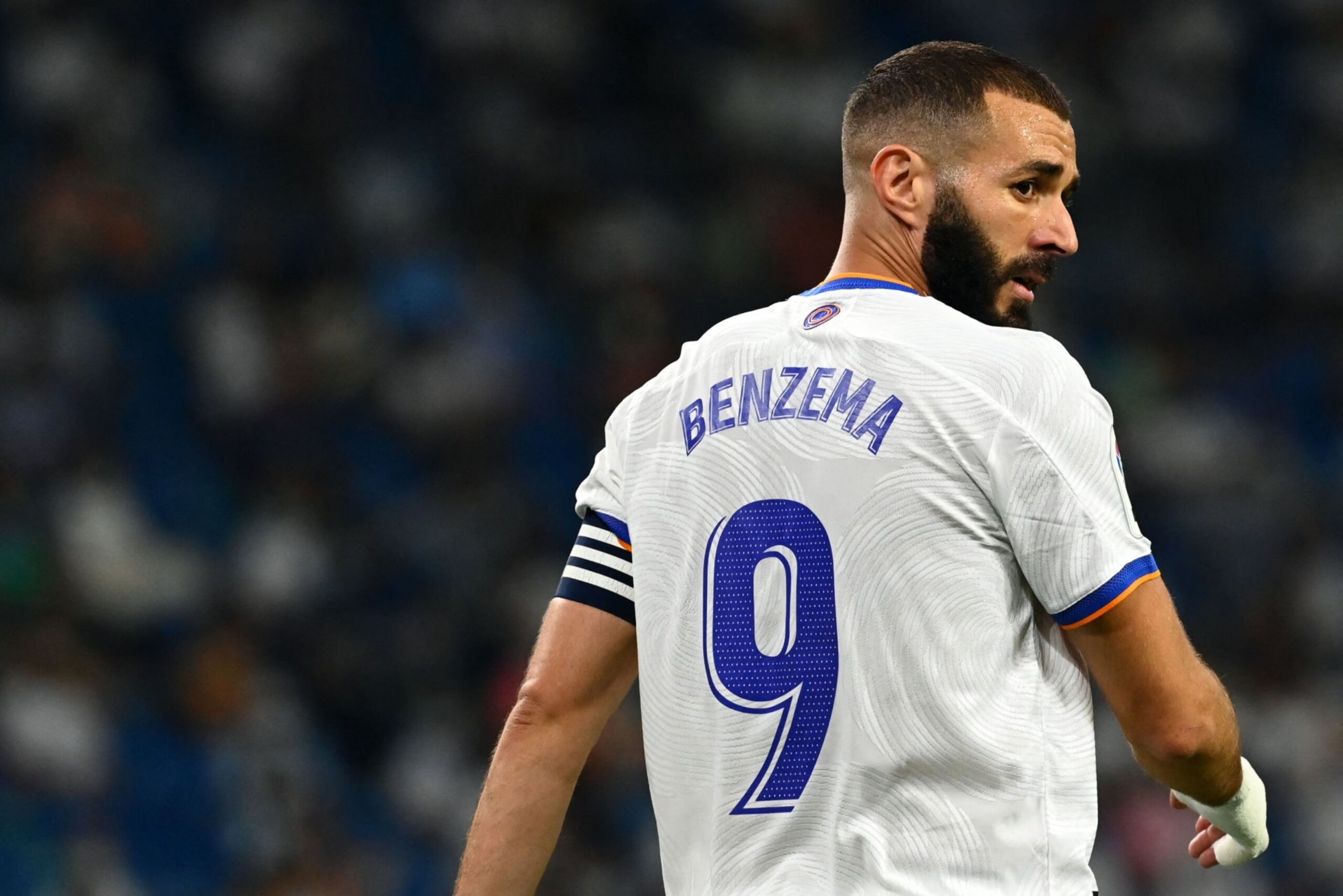 Όλοι στην Ευρώπη βλέπουν την πλάτη του Μπενζεμά!