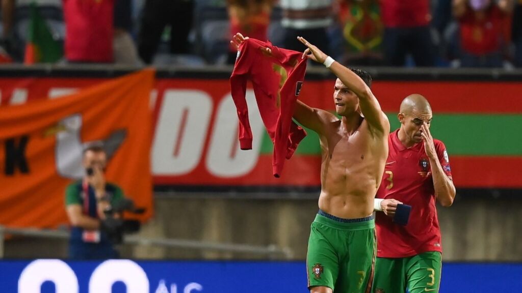 Κριστιάνο: Μέσα σε εφτά έτη ο κορυφαίος σκόρερ παντού