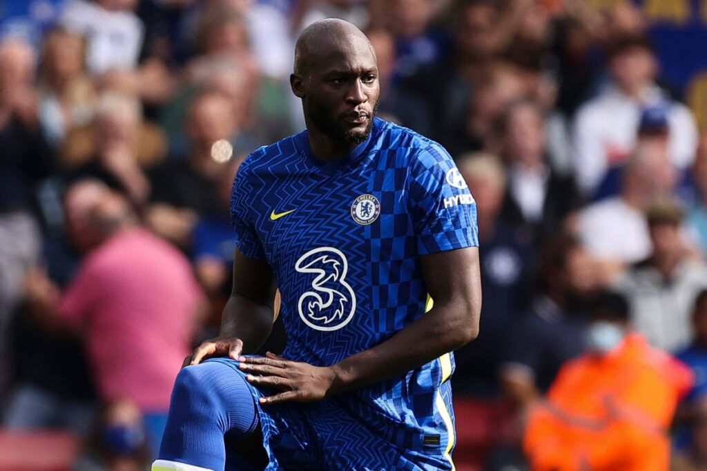 Λουκάκου: «Δεν έχει νόημα πια να γονατίζουμε πριν τη σέντρα»