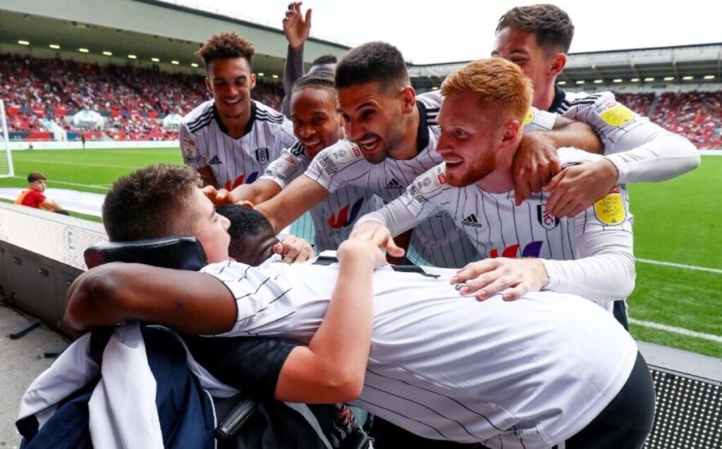 Η εκπληκτική κίνηση στήριξης της Φούλαμ σε μικρό της οπαδό! (vid)