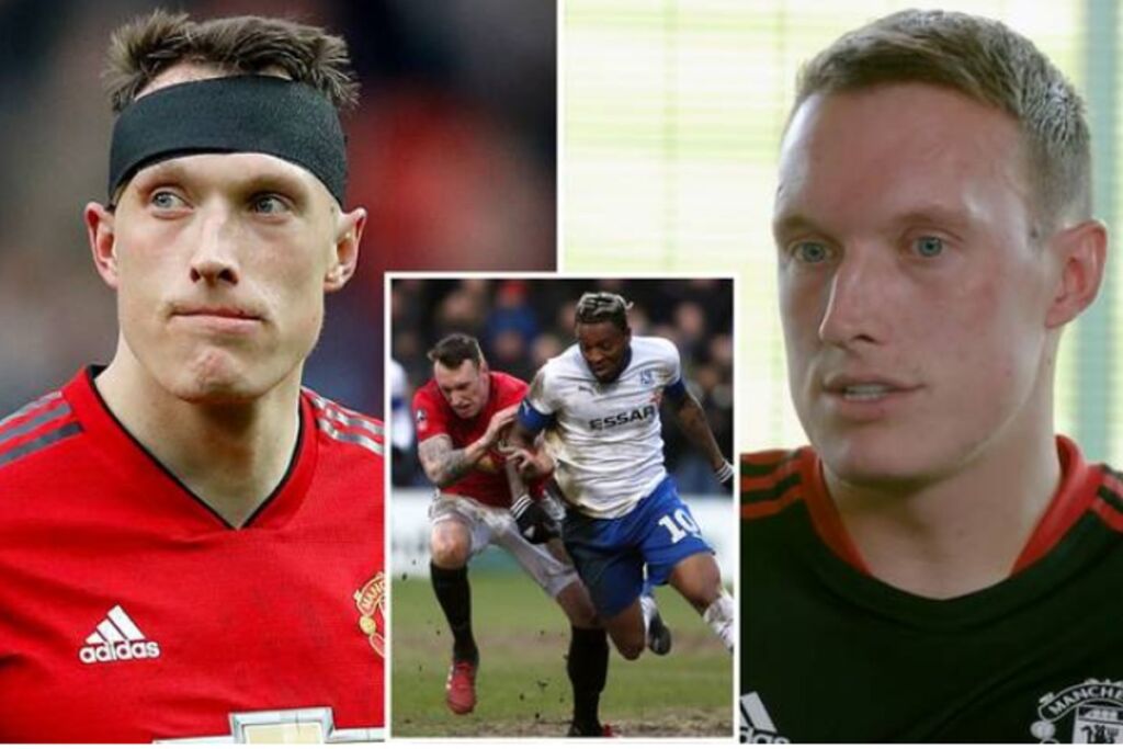 Σκληρή απάντηση Τζόουνς στους «επικριτές του πληκτρολογίου»