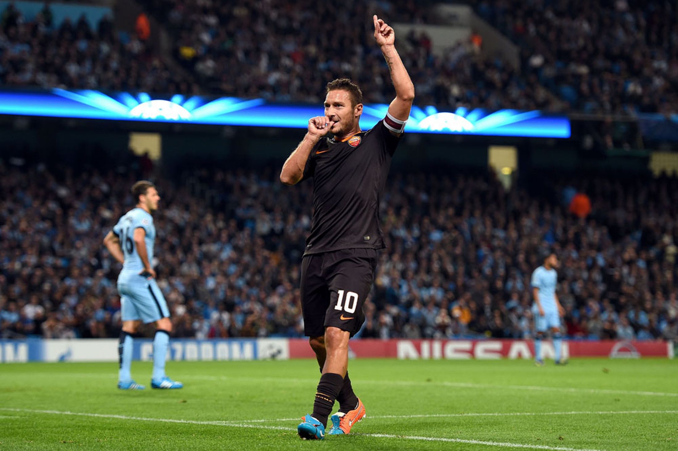 Σαν σήμερα ο «γερόλυκος» Τότι τιμωρούσε τη Σίτι! (vid)