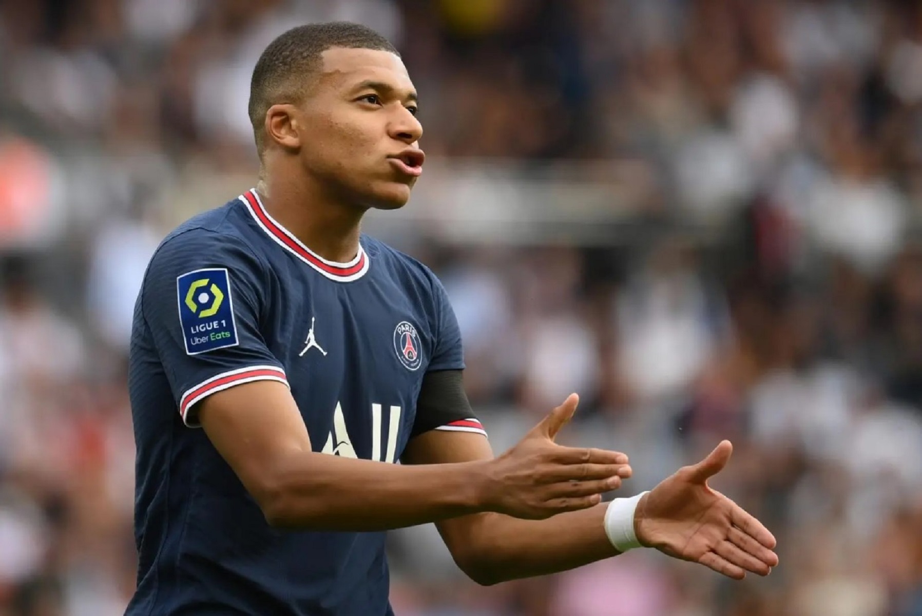 «Έφαγε» κράξιμο στη Γαλλία ο… ατομιστής Μπαπέ!