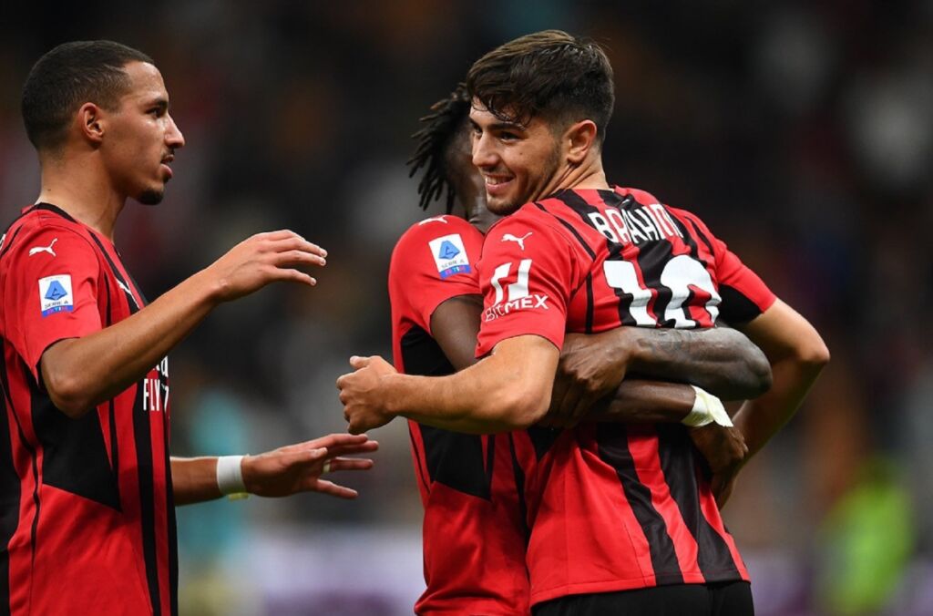 Με λίγο… ζόρι η Μίλαν «πάτησε» ξανά κορυφή! (vid)