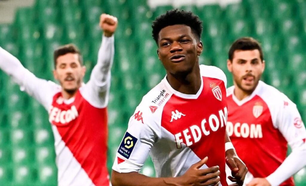 Γιουβέντους και Τσέλσι «σφάζονται» για τον Τσουαμενί!