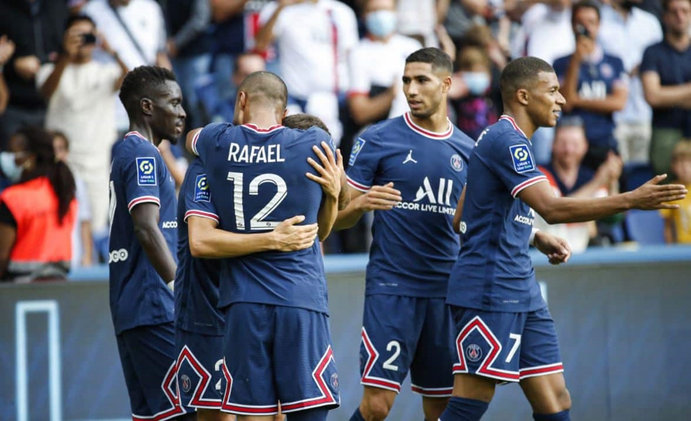 «Μανούλα» στο… τίκι τάκα η Παρί σύμφωνα με έρευνα!