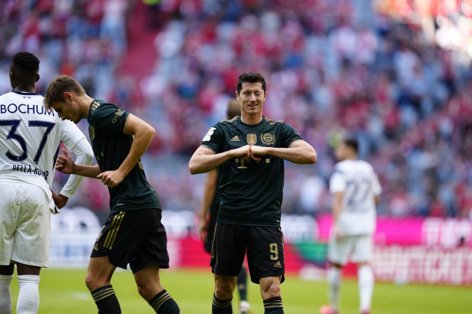 Λεβαντόφσκι: «Ναι, έχω μιλήσει με τον Πέρεθ!»