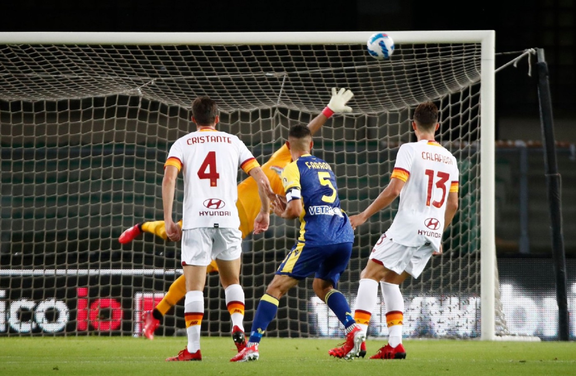 Η Βερόνα «χόρεψε» στη βροχή Ρόμα και Μουρίνιο!