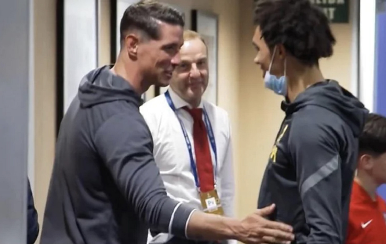 Πραγματικός κύριος ο Τόρες, χαιρέτησε τα αστέρια της Λίβερπουλ!