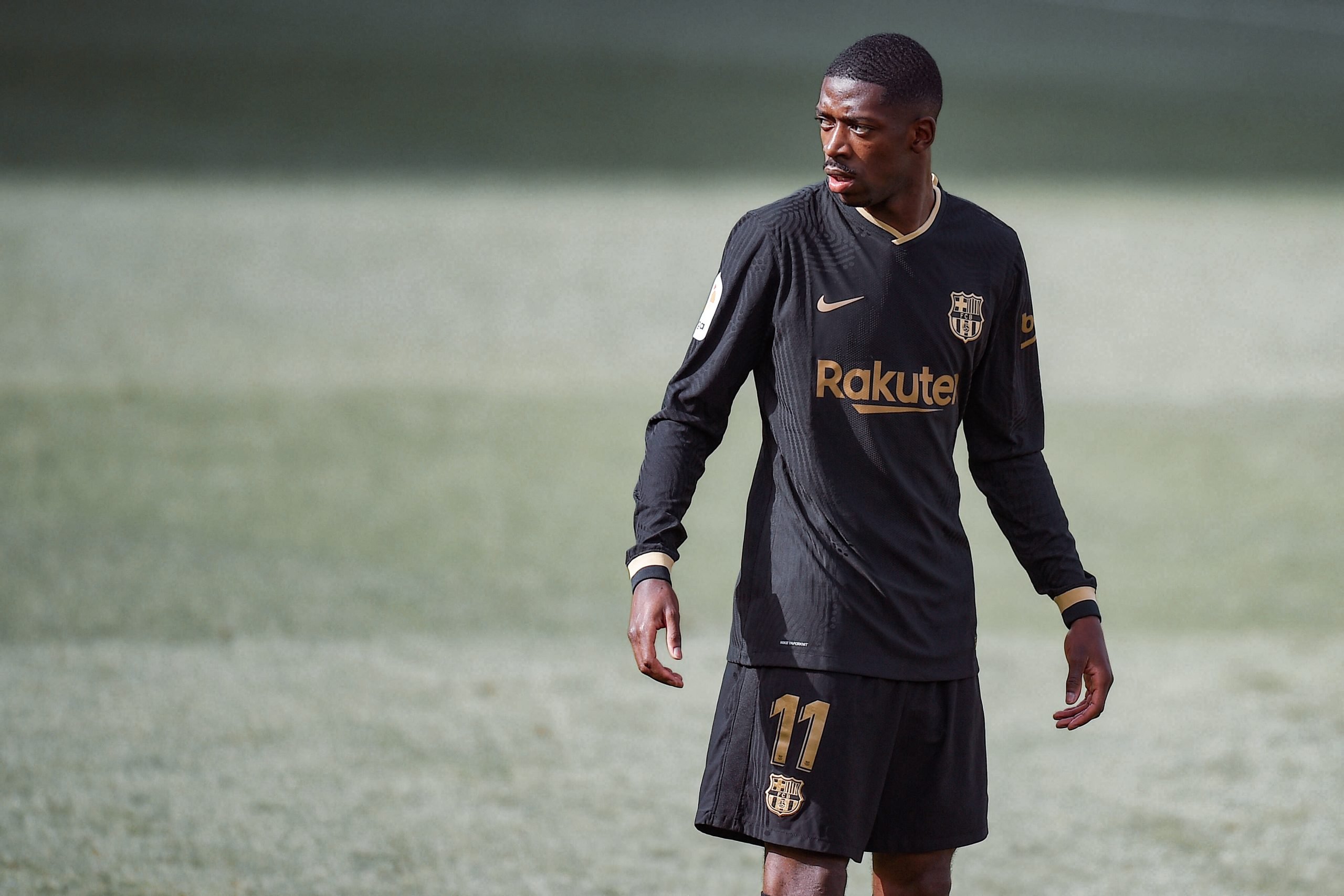 Ετοιμάζεται να την… κάνει για Αγγλία ο Ντεμπελέ!