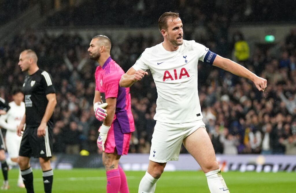 «Οπλοπολυβόλο» ο Κέιν με χατ-τρικ σε 20 λεπτά! (vid)