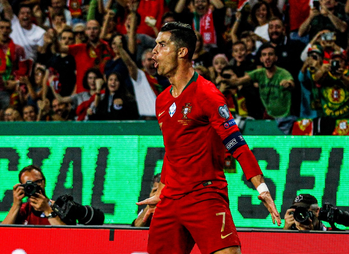 Μια δεκάδα χατ-τρικ ο Κριστιάνο με την Πορτογαλία! (pics)