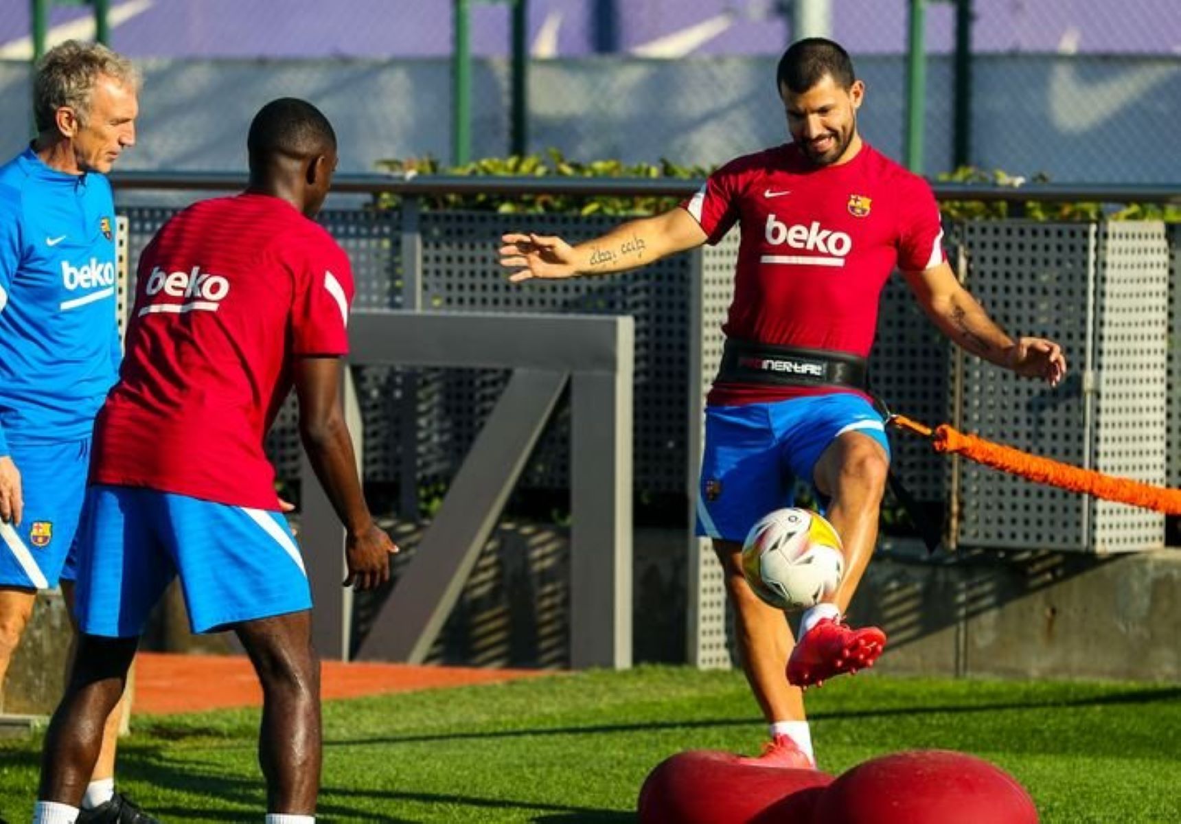 Αγκουέρο και Ντεμπελέ μπαίνουν… φτιαγμένοι στα σχέδια του Κούμαν (vid)